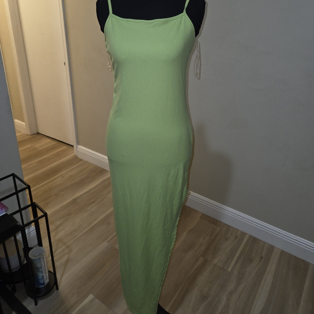 Elegant Green Sleeveless Maxi Dress